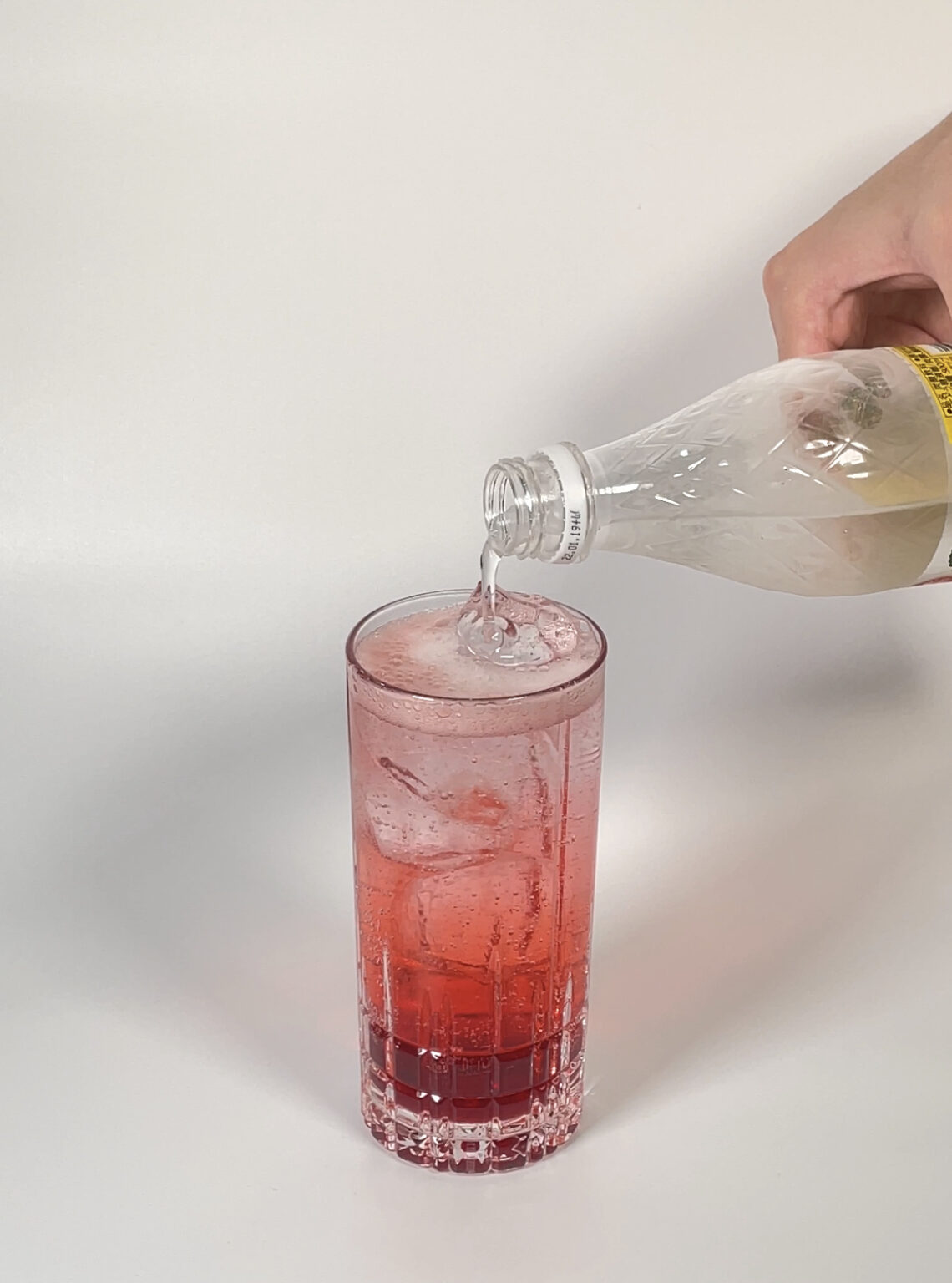 凶暴なブドウ、リンゴ、グレナデンのクーラー モクテル レシピ